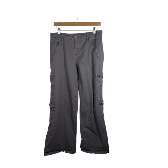 Edikted Women’s Zaria Baggy Cargo Pants in Grey Size XL - Picture 7 of 14